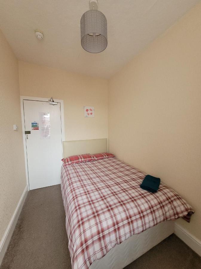 ブラックプール The Clevedon Bed & Breakfast エクステリア 写真