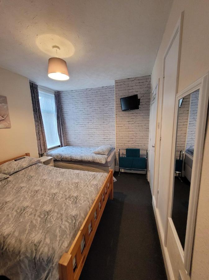 ブラックプール The Clevedon Bed & Breakfast エクステリア 写真