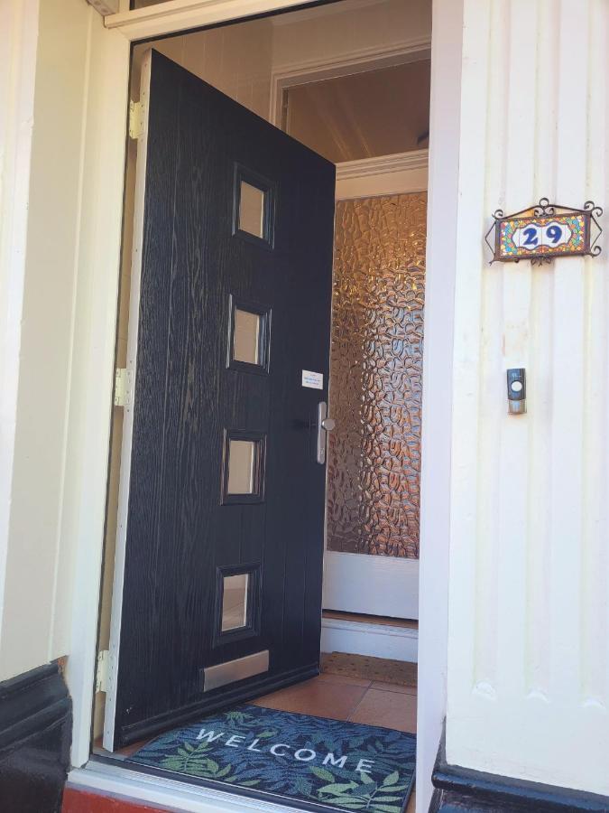 ブラックプール The Clevedon Bed & Breakfast エクステリア 写真